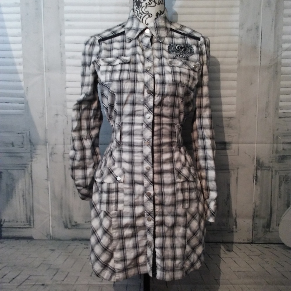 Coogi  Blouse Size Medium